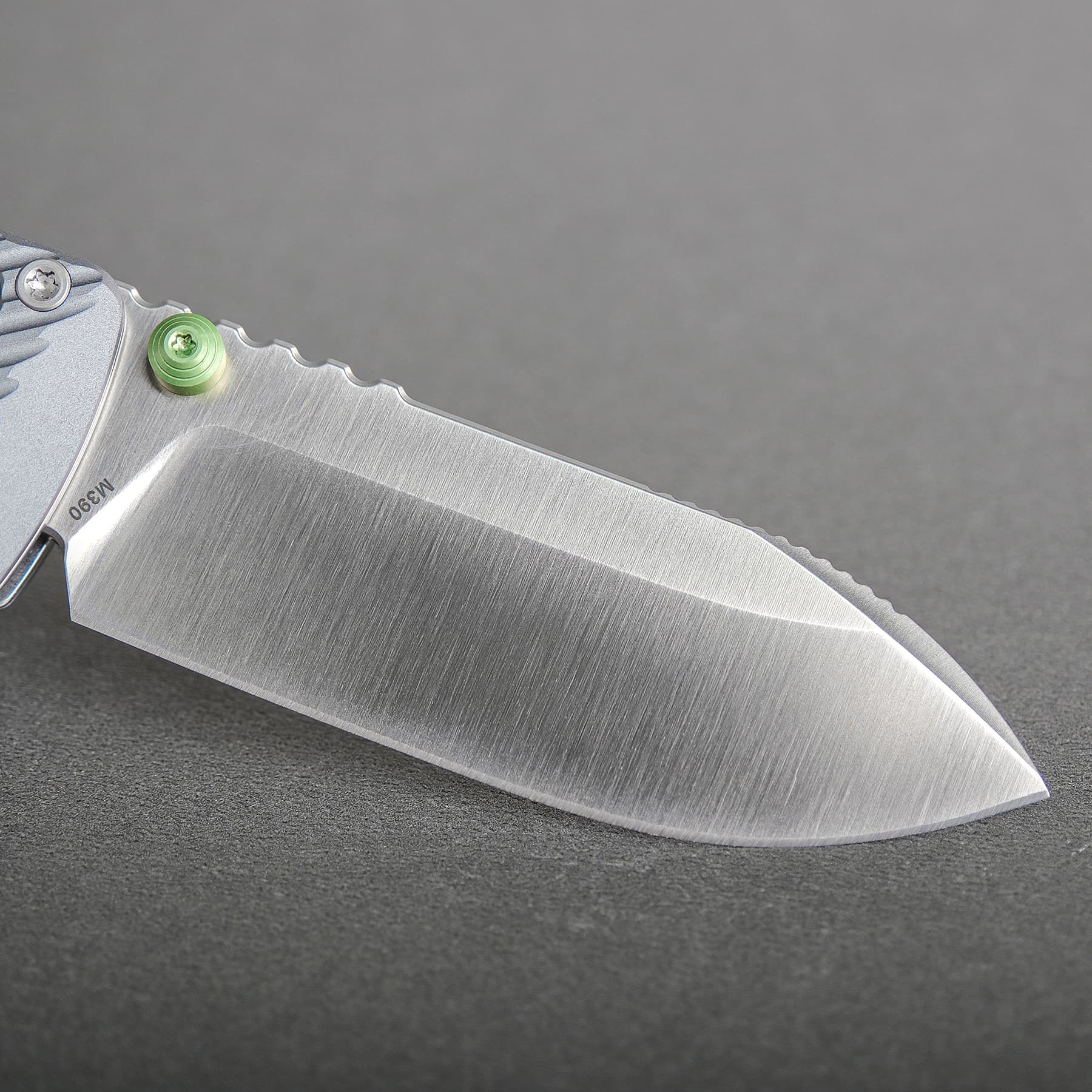 Vombat - Crossbar Lock (2.92" M390 Blade & Aluminum Handle) - A4104