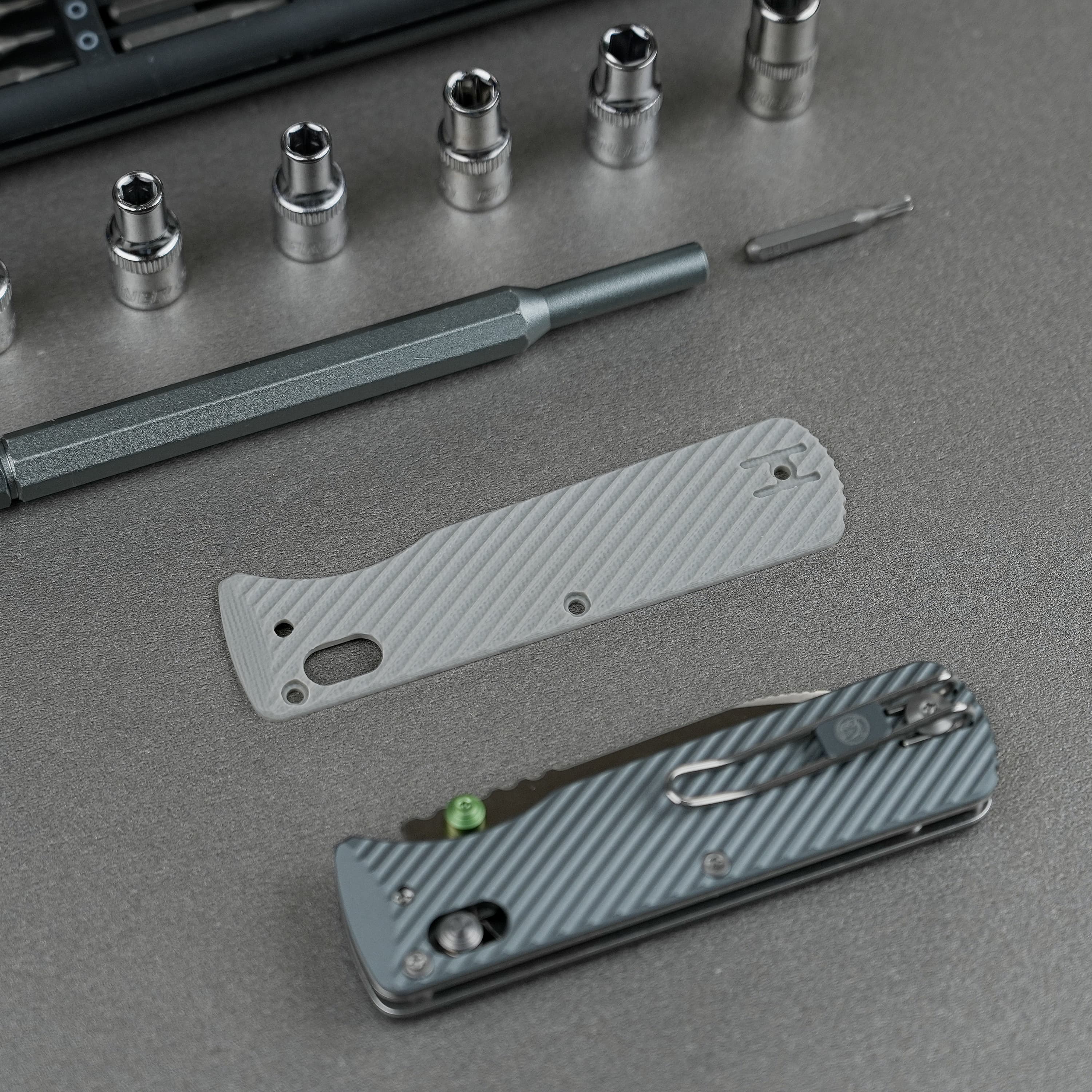 Vombat Handle Scales Kits- W0104