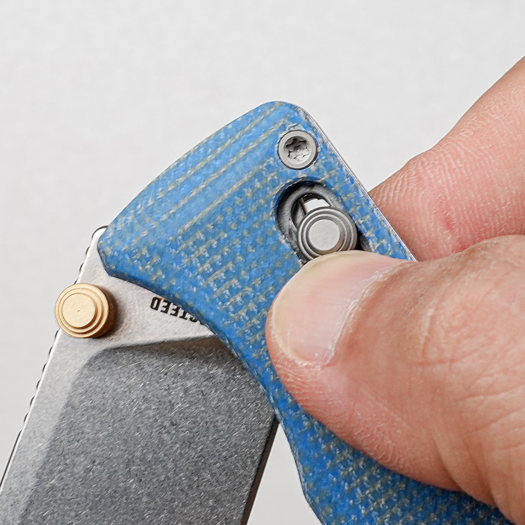 Coming Soon - Vombat - Crossbar Lock (2.92" 14C28N Blade & Micarta Handle) - A4109