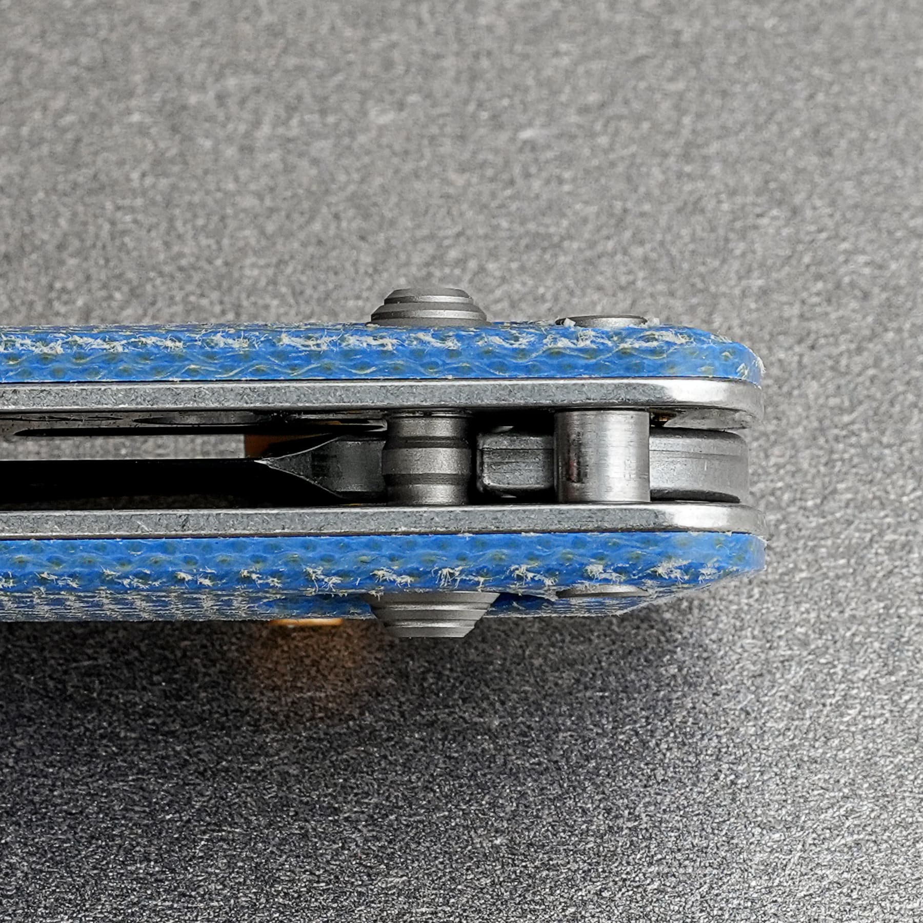 Coming Soon - Vombat - Crossbar Lock (2.92" 14C28N Blade & Micarta Handle) - A4109