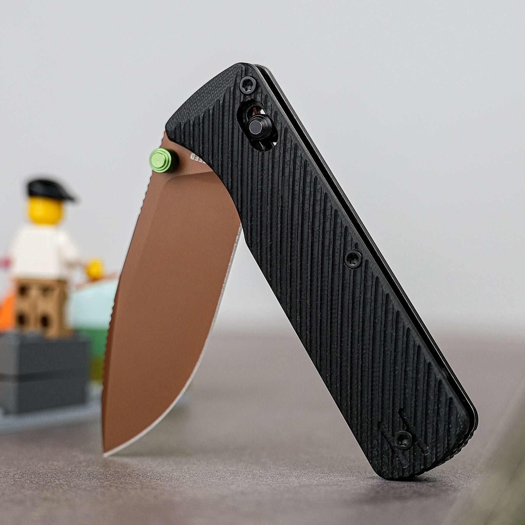 Coming Soon - Vombat - Crossbar Lock (2.92" 14C28N Blade & G10 Handle) - A4110