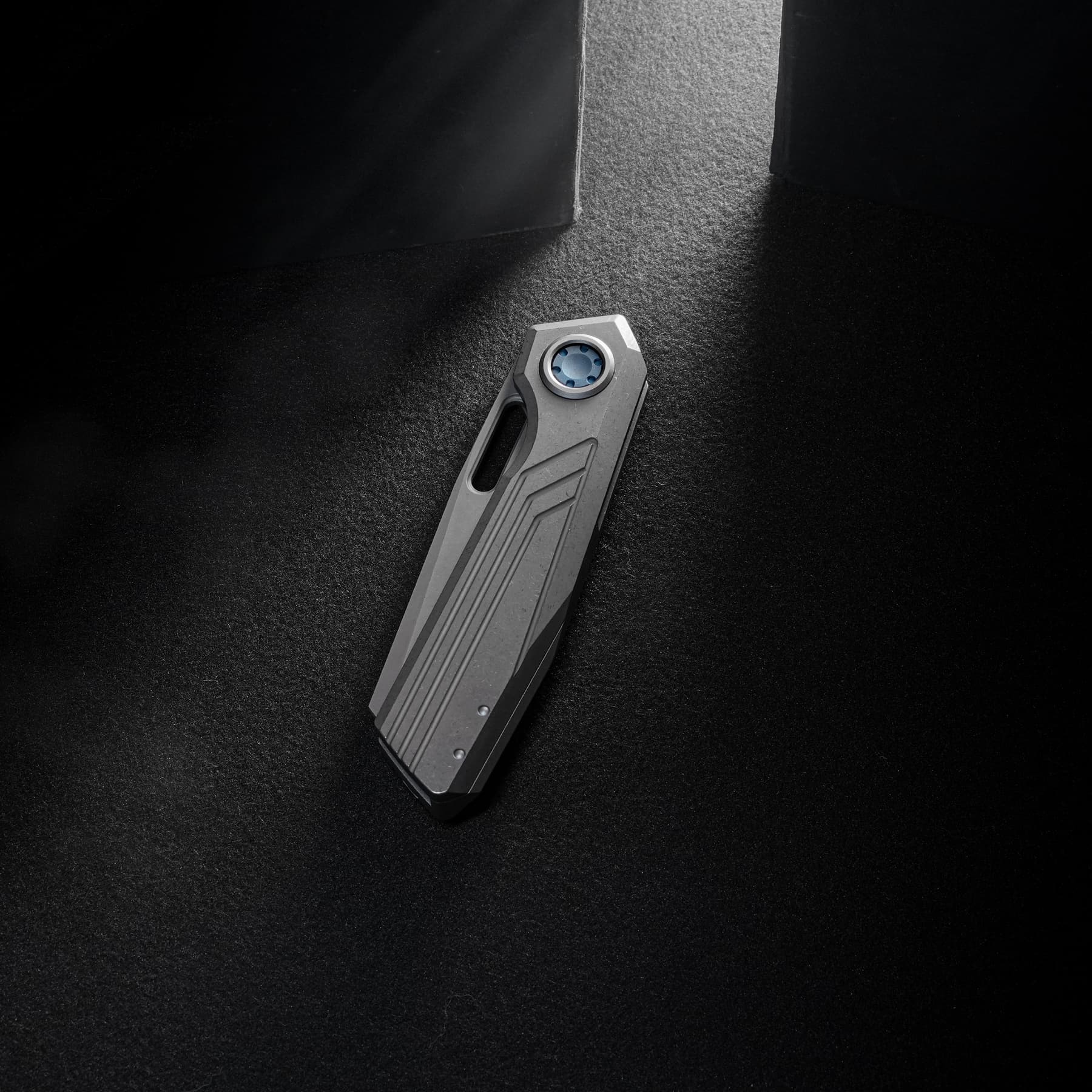 Xeno -Vanchor Lock®  (3.23" Vanax Blade & Titanium Handle) - A3801