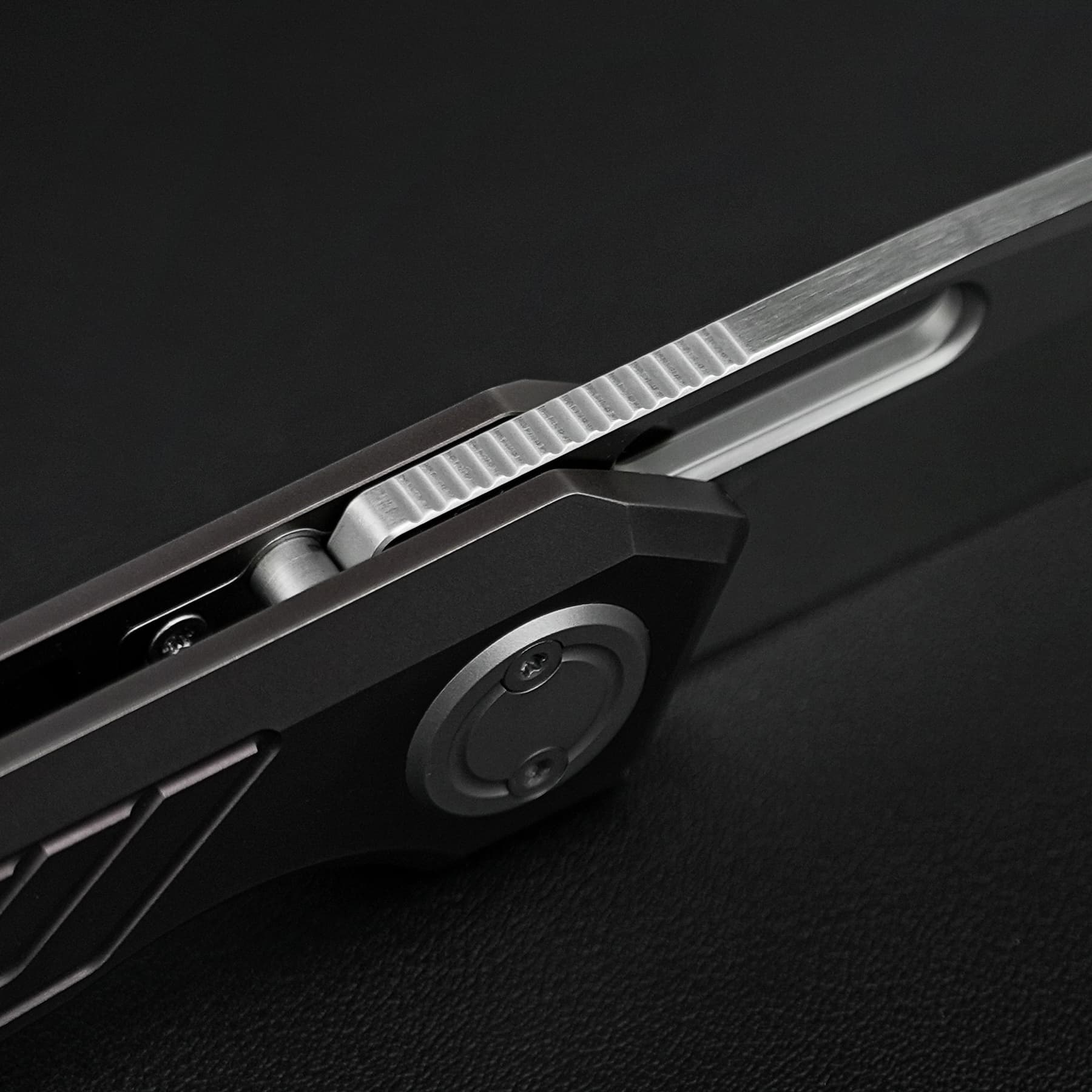 Xeno -Vanchor Lock®  (3.23" Vanax Blade & Titanium Handle) - A3804