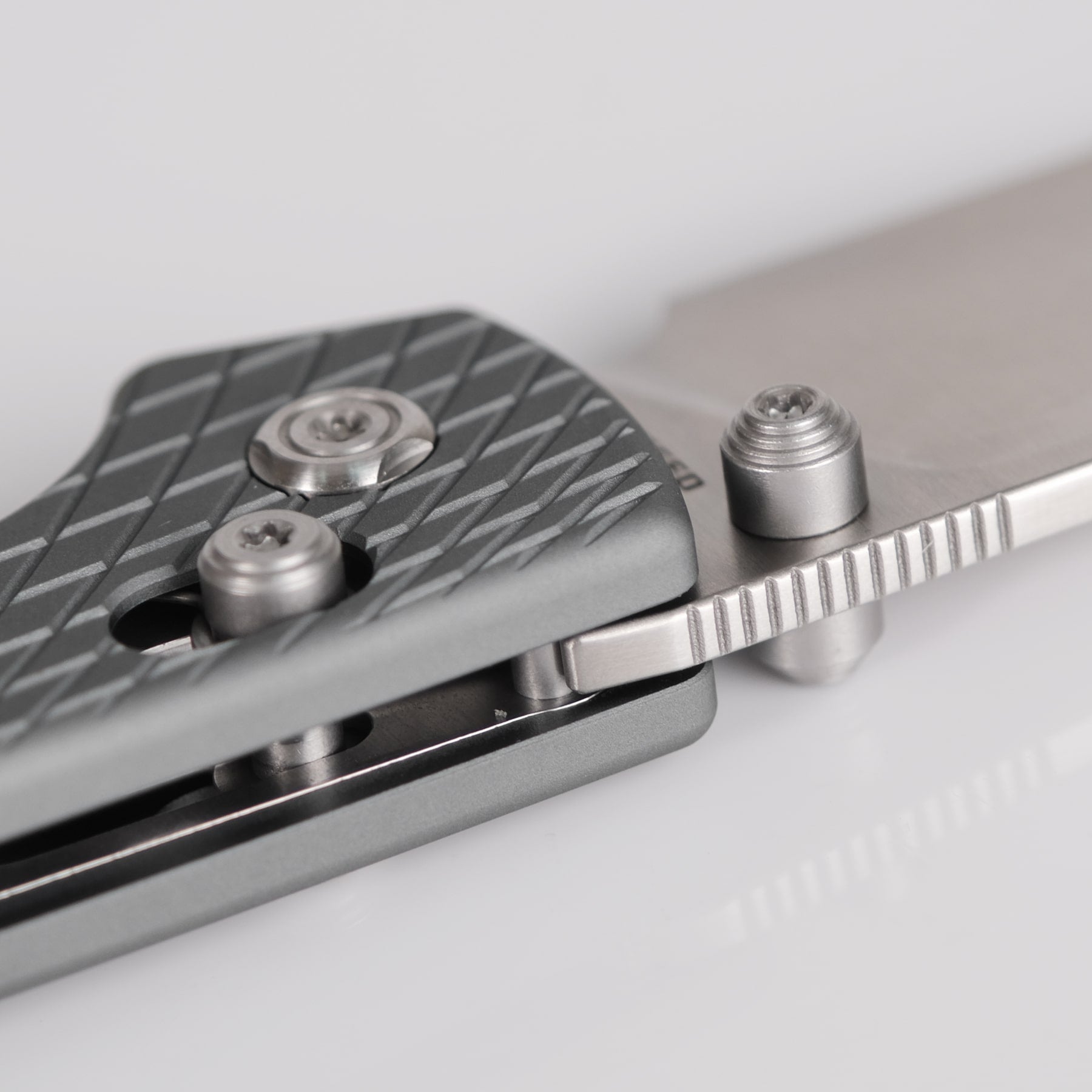 Raccoon® - Crossbar Lock Knife (3.25" Nitro-V Blade & Aluminum Handle) - A0537