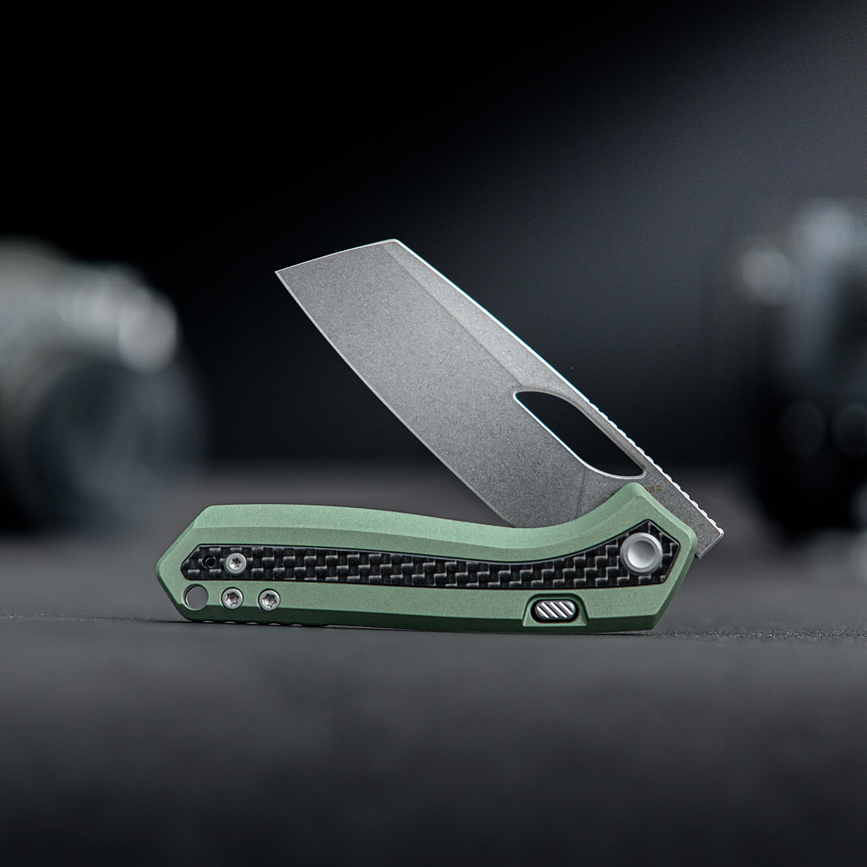 Kroc -Top Liner Lock (2.99" S35VN Blade & Aluminum & Carbon Fiber Handle) - A1803