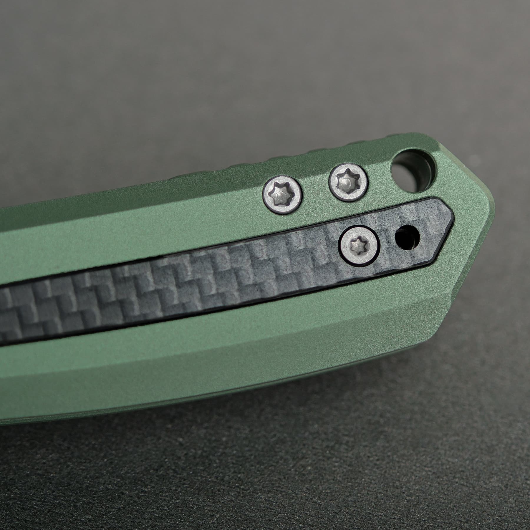 Kroc -Top Liner Lock (2.99" S35VN Blade & Aluminum & Carbon Fiber Handle) - A1803
