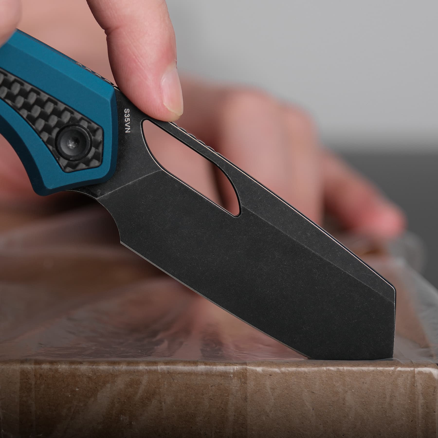 Kroc -Top Liner Lock (2.99" S35VN Blade & Aluminum & Carbon Fiber Handle) - A1804
