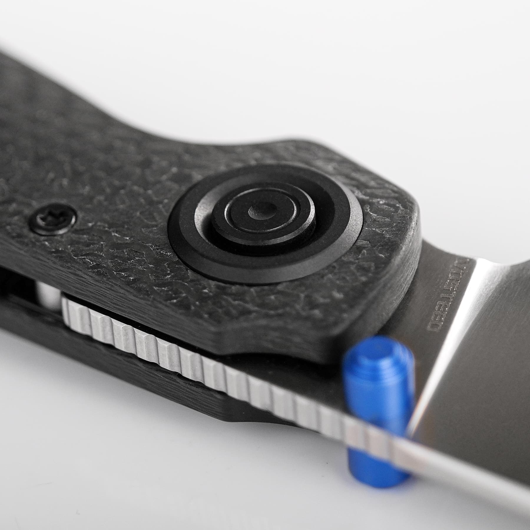 Shilin Cutter® - Vanchor Lock® (2.90" Elmax Blade & Carbon Fiber Handle) - A2810