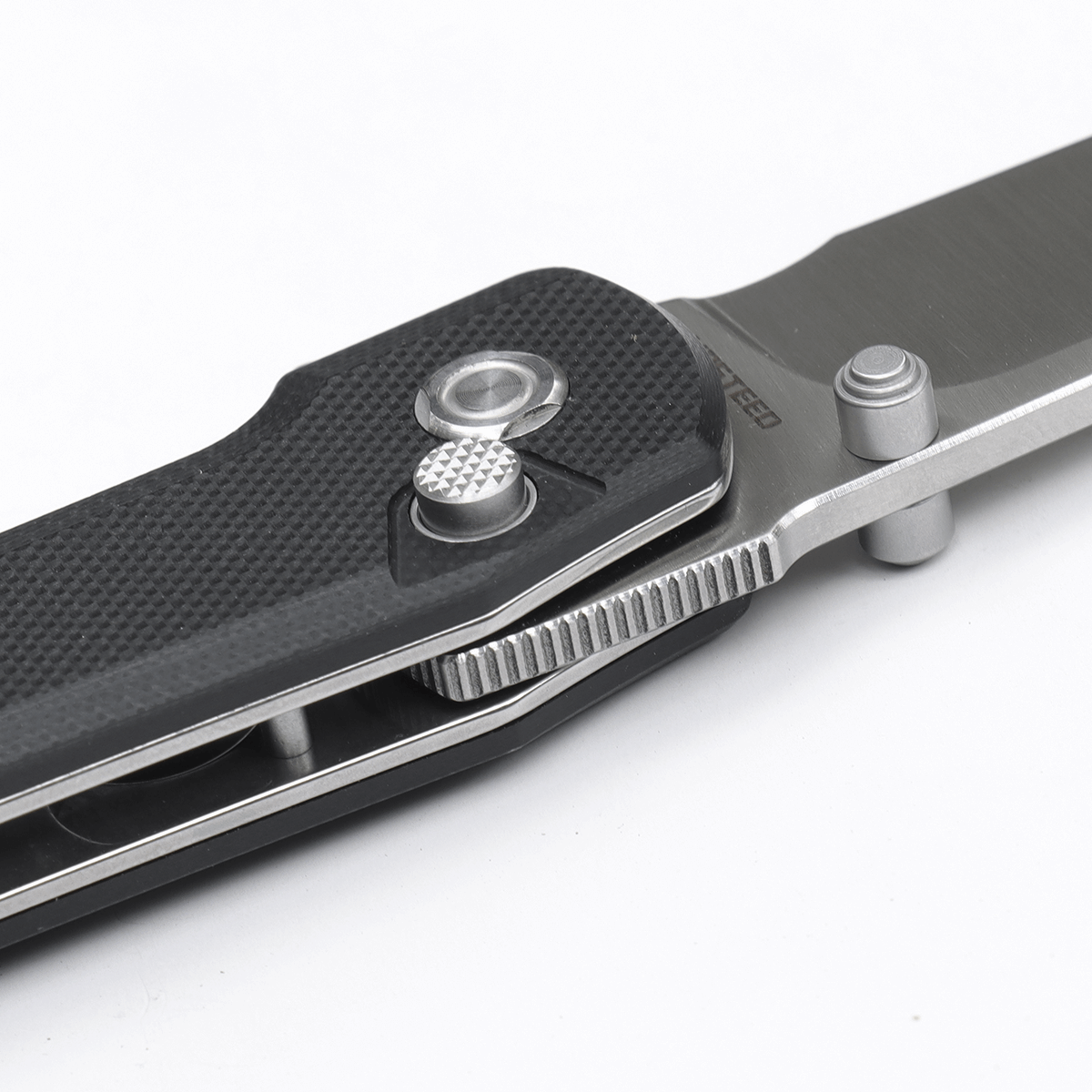 Vosteed Valkyrie knife Trek Lock detail